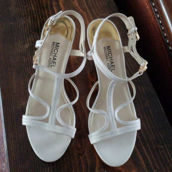 Michael Kors Ankle Strap Wedges Ivory Size 8M - Picture 8 of 8